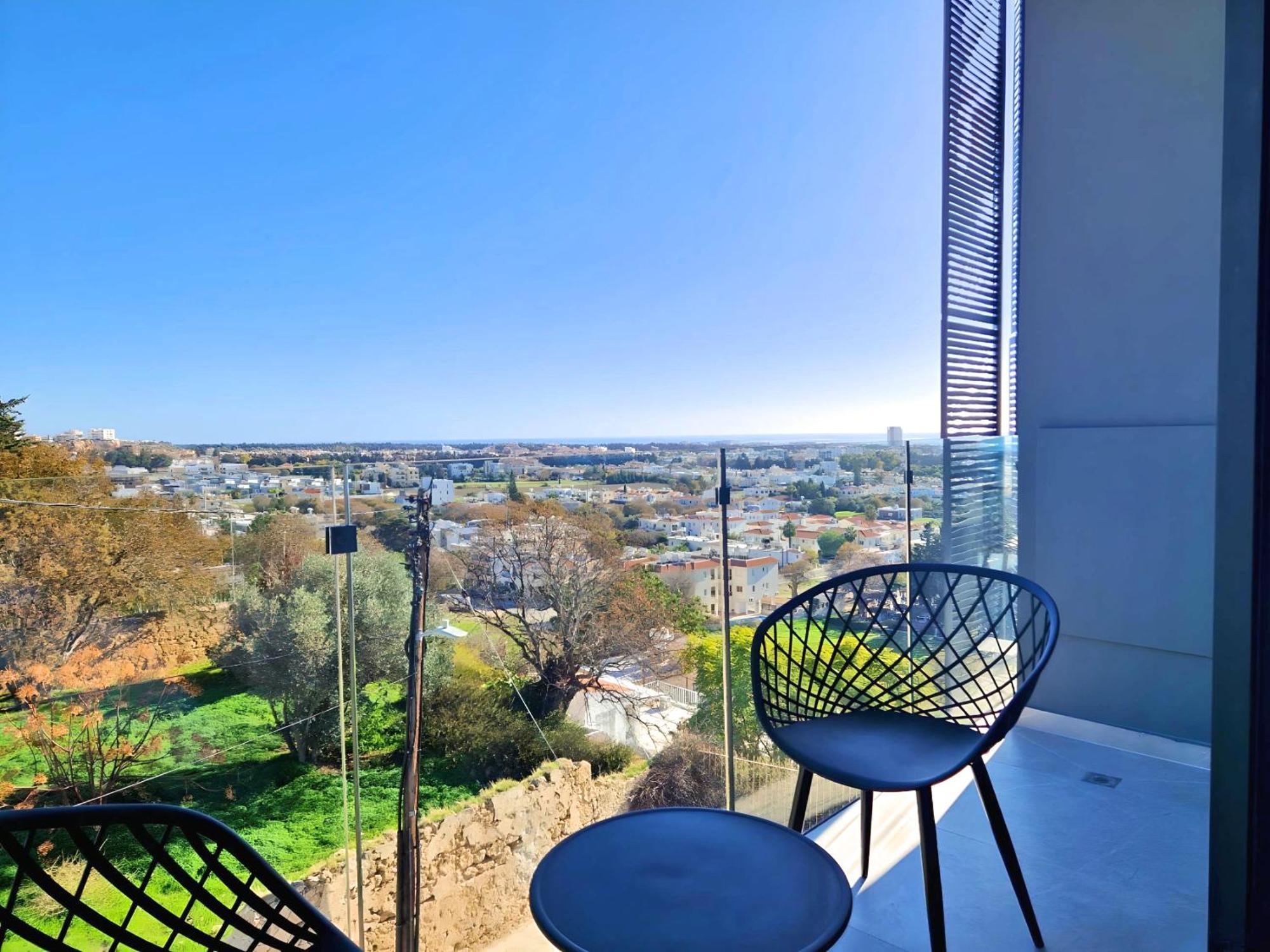 Aeon Residences - In The Heart Of Paphos Exterior foto